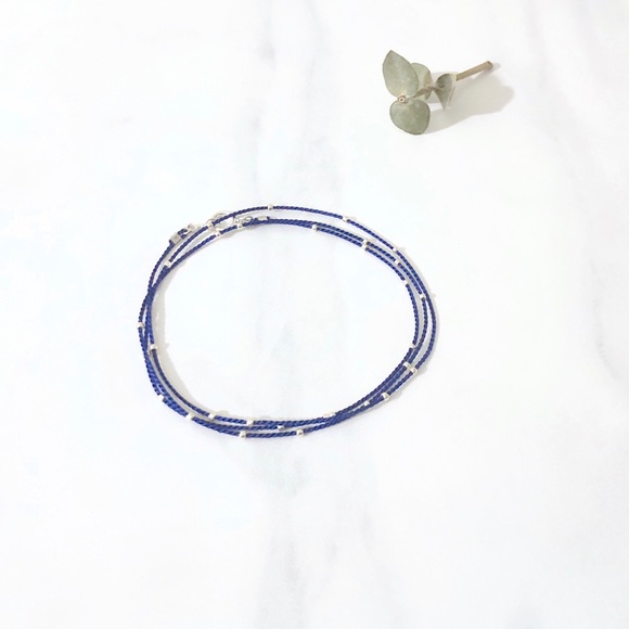 tiny gold beaded silk wrap cord stacking bracelet - Picture 4 of 7